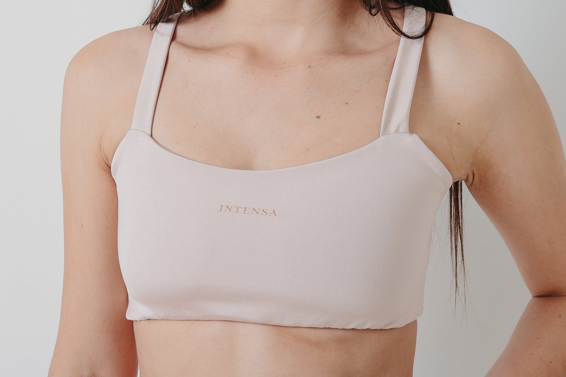 Conjunto Bella Short Cintura Cruzada e Top Regata