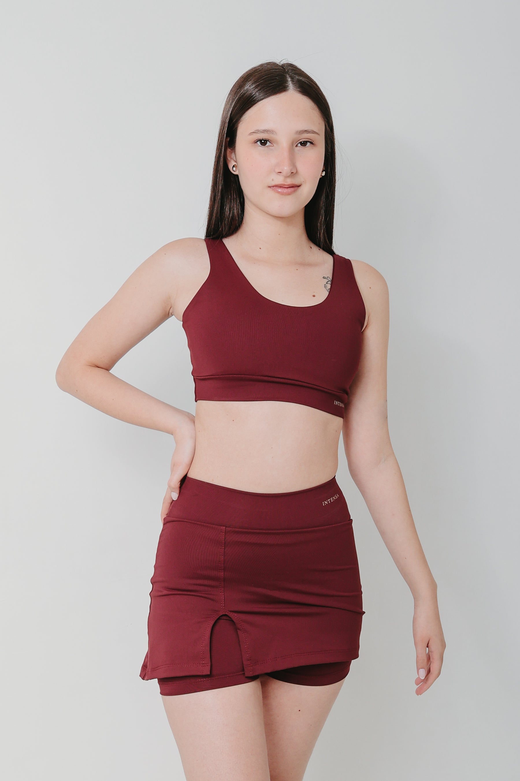 Conjunto Bella Short Saia e Top Decote V