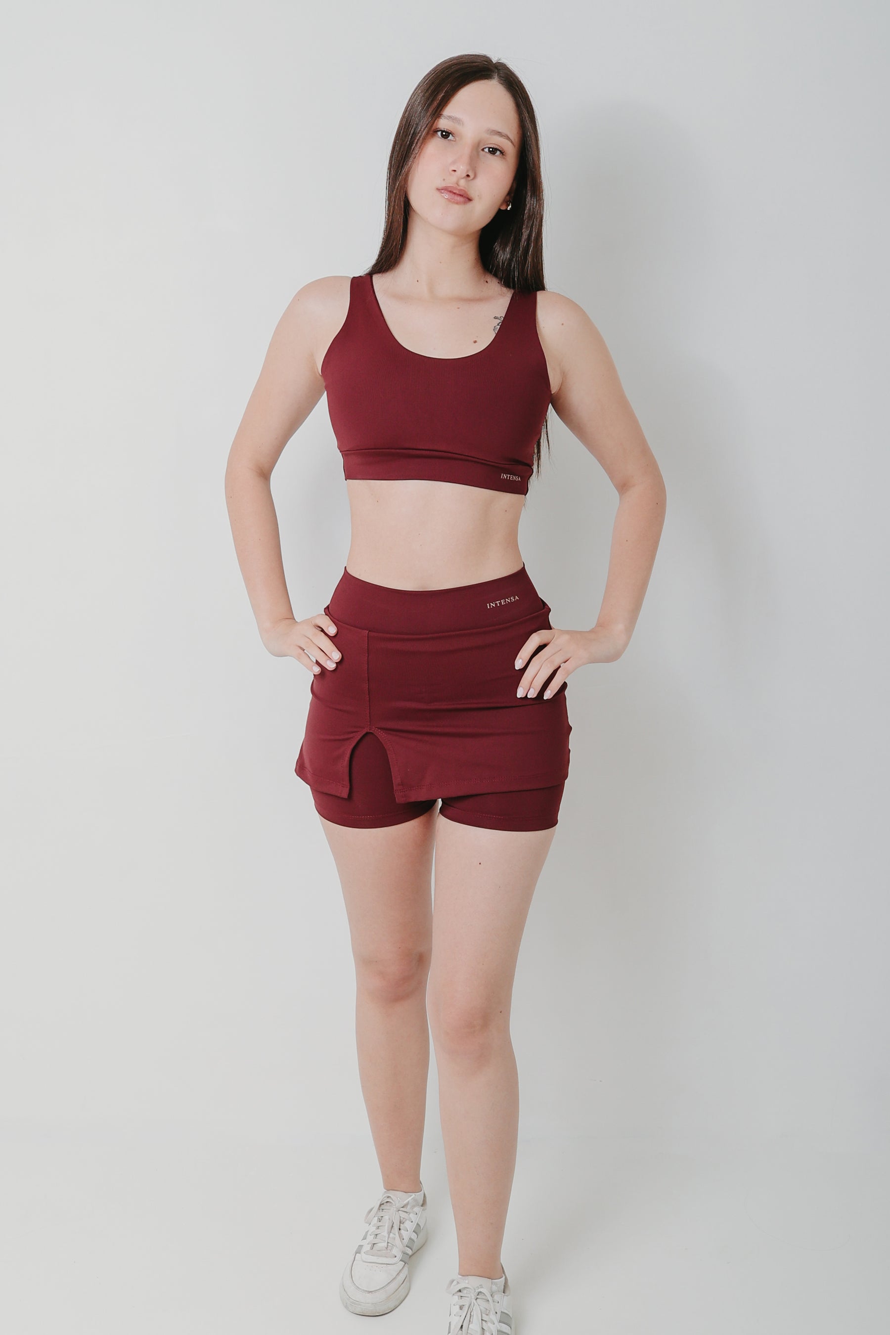 Conjunto Bella Short Saia e Top Decote V