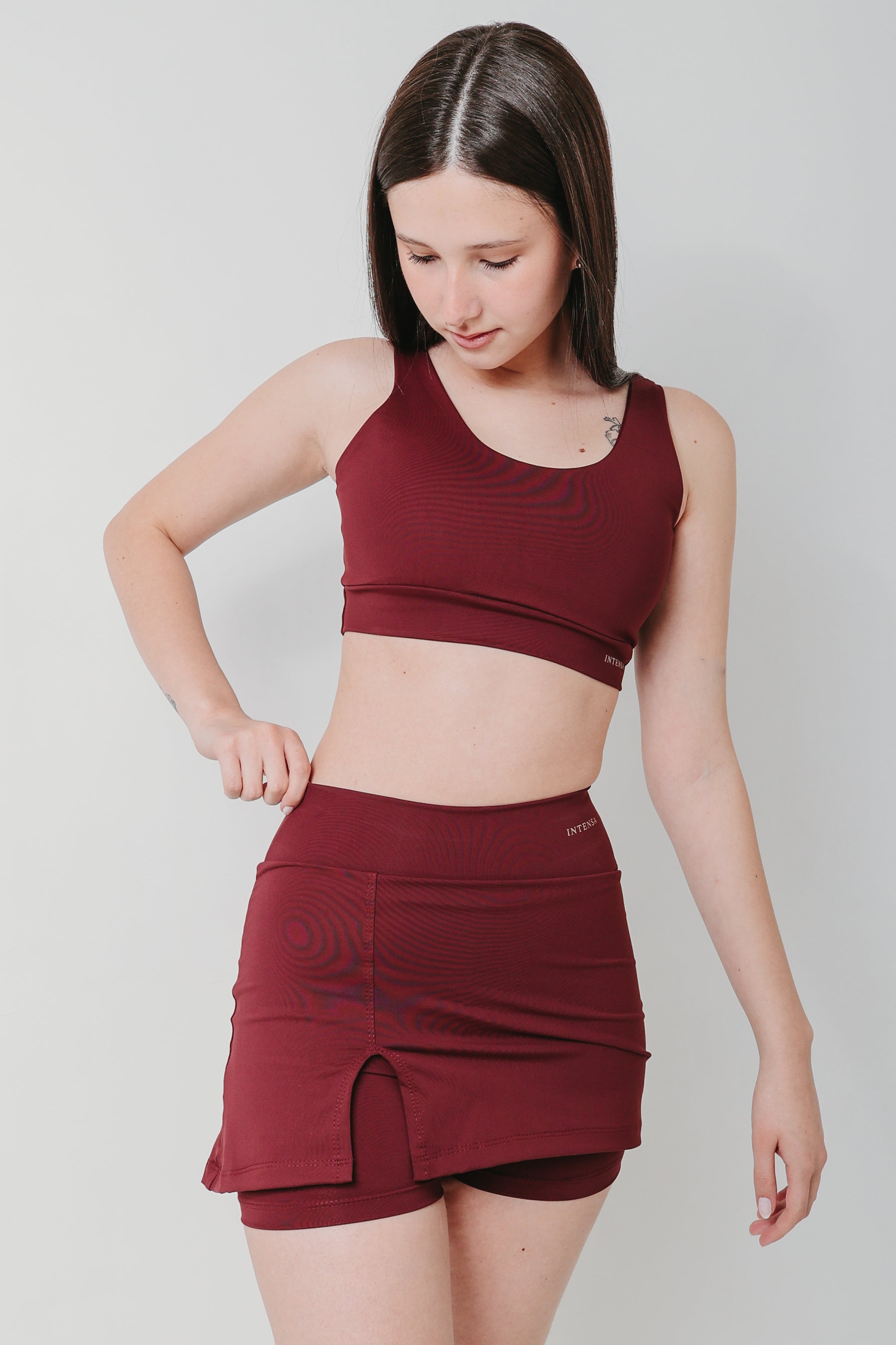 Conjunto Bella Short Saia e Top Decote V