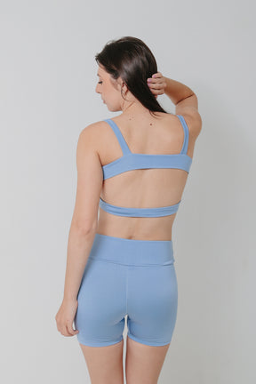 Conjunto Bella Short Cintura Cruzada e Top Regata