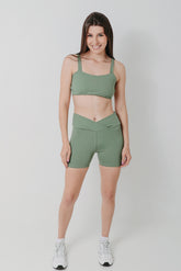 Conjunto Bella Short Cintura Cruzada e Top Regata