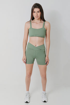 Conjunto Bella Short Cintura Cruzada e Top Regata