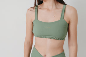 Conjunto Bella Short Cintura Cruzada e Top Regata