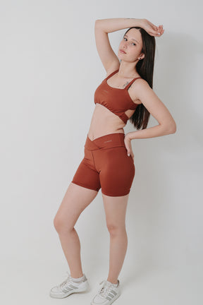 Conjunto Bella Short Cintura Cruzada e Top Regata